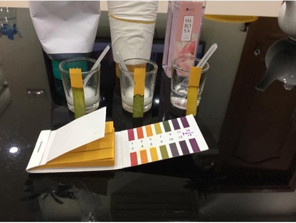 Làm thế nào để cân bằng độ pH của tóc? 5 Thử độ pH các loại dầu gội bằng giấy quỳ tím