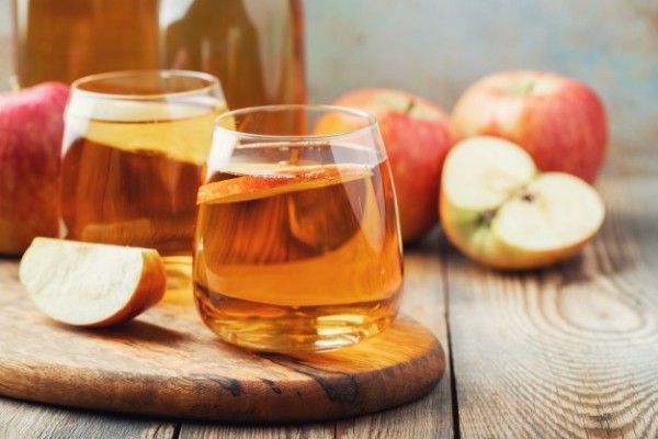 Làm thế nào để cân bằng độ pH của tóc? 7 Bạn có thể sử dụng giấm táo để gội đầu
