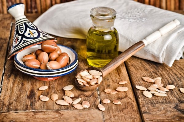 Dầu argan chống rụng tóc như thế nào? 2 Argan là loại quả nổi tiếng ở Maroc