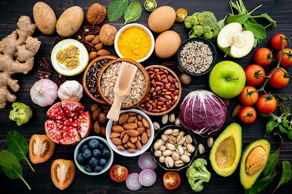 10 loại vitamin & chất dinh dưỡng cần thiết cho sự phát triển của tóc 2 Các dưỡng chất cần thiết cho sự phát triển của tóc có thể tìm trong thấy trong thực phẩm