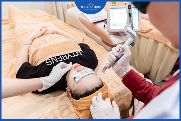 So sánh hai phương pháp thẩm mỹ: Peel da và tái tạo bề mặt da bằng laser 6 Ứng dụng công nghệ laser trong điều trị và chăm sóc da tại phòng khám Maia
