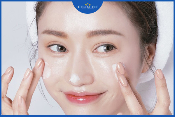 Dưỡng ẩm là cách cải thiện tình trạng khô da nhanh chóng 