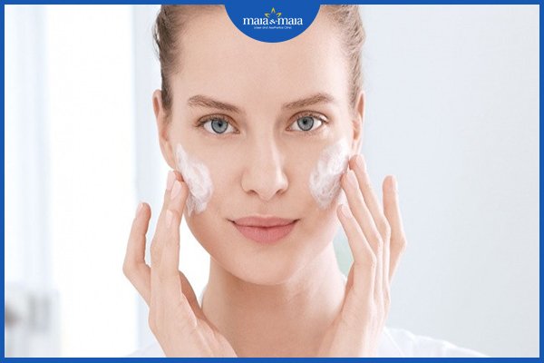 Mụn đầu đen và mụn đầu trắng khác nhau như nào? 4 mụn đầu đen và mụn đầu trắng