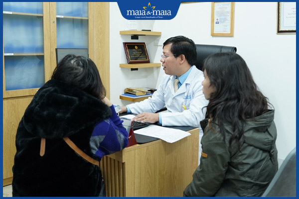 Sùi mào gà có ngứa không? Triệu chứng & cách điều trị 7 bác sĩ da liễu thăm khám