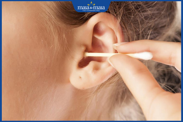Mụn trứng cá ở tai có nguy hiểm không? Điều trị ở đâu hiệu quả? 4 vệ sinh tai sạch