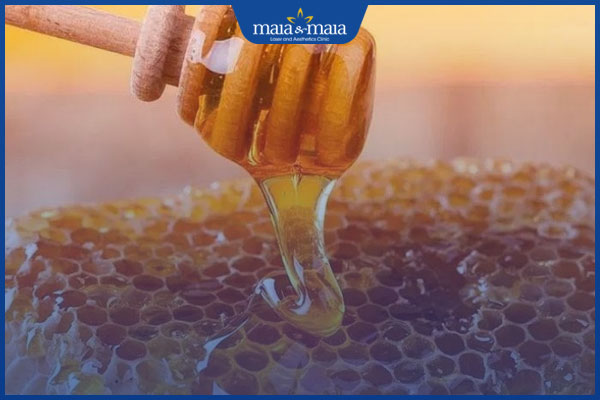 chữa mụn trứng cá bằng mật ong