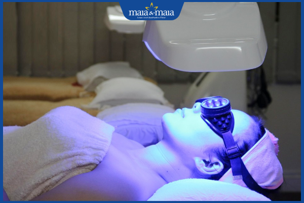 chiếu đèn led trị mụn