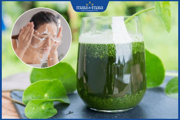 rửa mặt bằng nước rau má