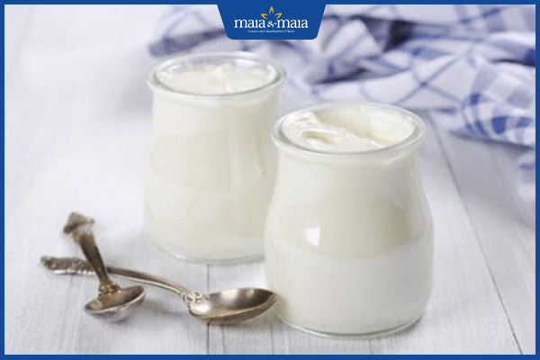 sữa chua trị mụn ẩn tại nhà