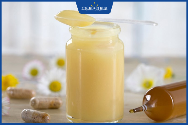 sữa ong chúa trị mụn ẩn
