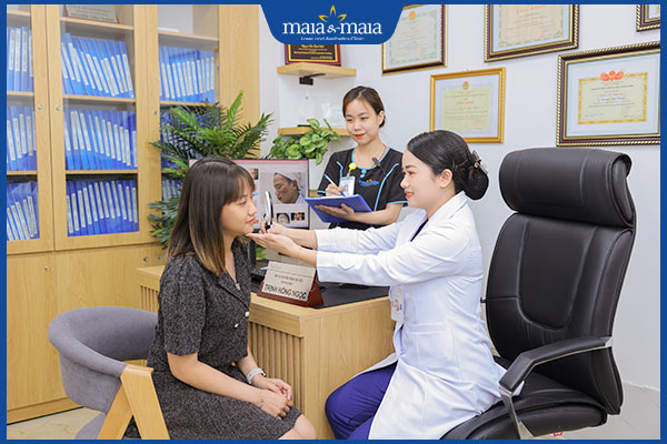 Thuốc trị mụn trứng cá cho da nhờn có những loại nào? Phương pháp điều trị hiệu quả 9 thăm khám trực tiếp bác sĩ
