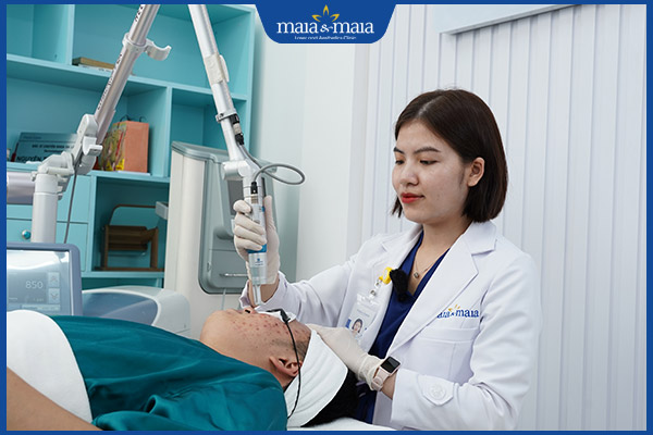 trị mụn trứng cá tại maia