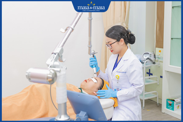 điều trị mụn với công nghệ cao
