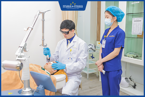 trị mụn nước ở môi