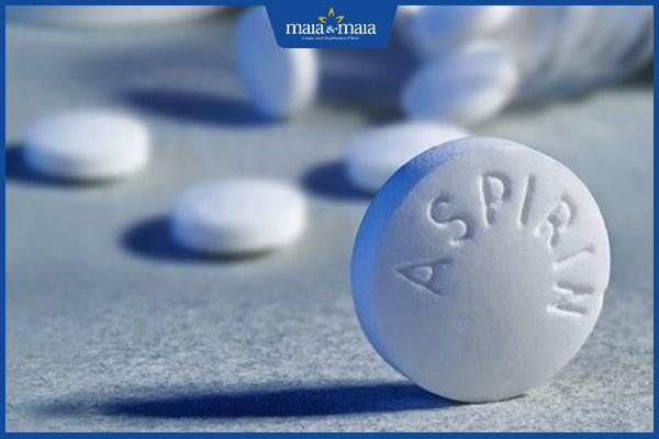 làm mụn chín bằng aspirin