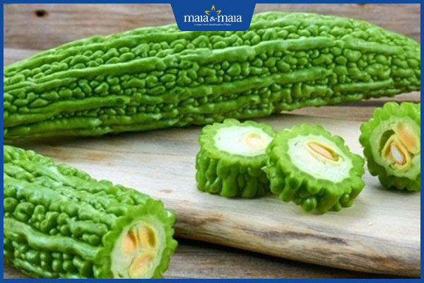 mướp đắng chữa mụn bọc nổi ở má