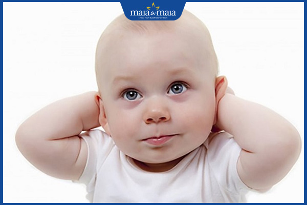 tóc rụng thành mảng ở trẻ nhỏ