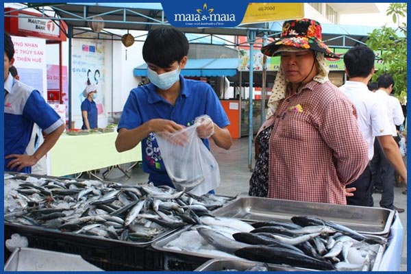 đi chợ mua cá