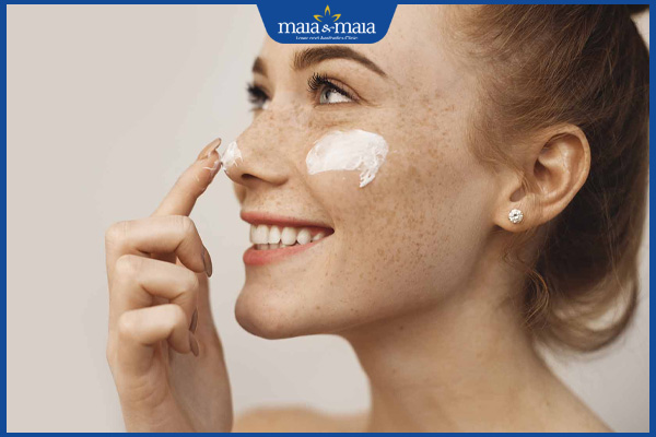 dùng hydroquinone trị nám